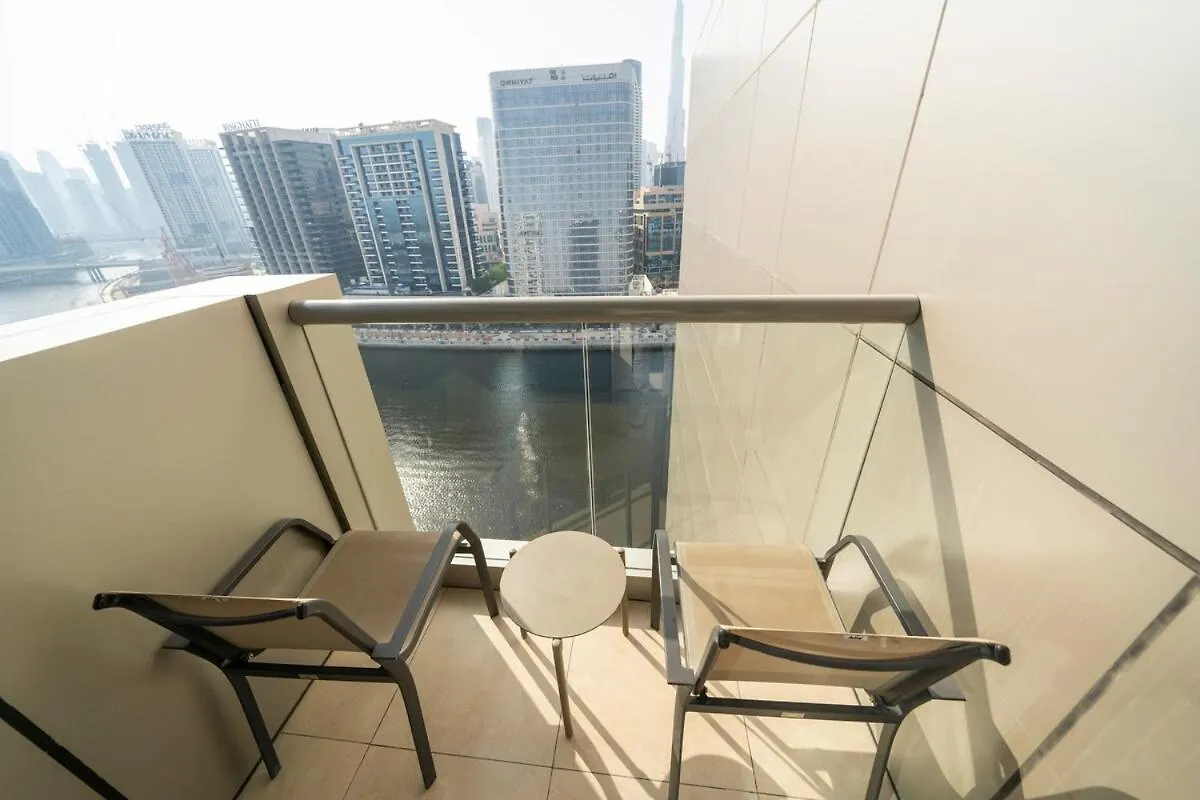 5 Star 2Br W & Infinity Pool Full Canal & Burj Views Dubai 0*,  United Arab Emirates