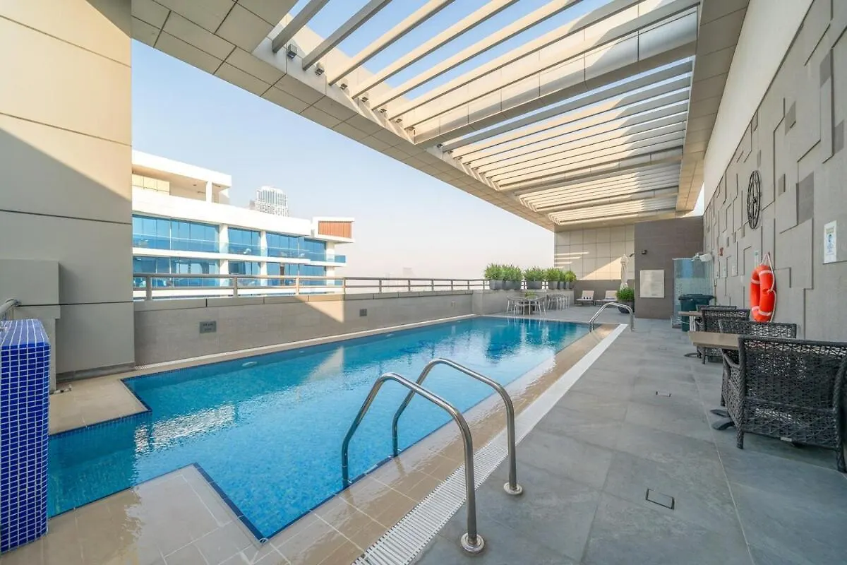 5 Star 2Br W & Infinity Pool Full Canal & Burj Views Dubai Apartment